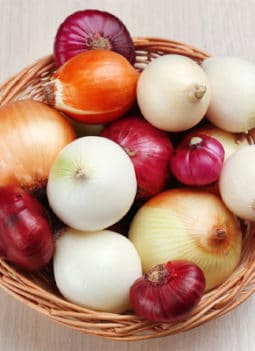💖 Nutrition And Benefits of Onion for Hair, Skin and Health