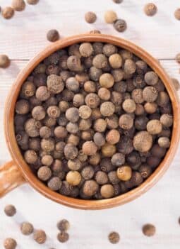 What Does Allspice Taste Like? A Deep Dive Into This Unique Spice